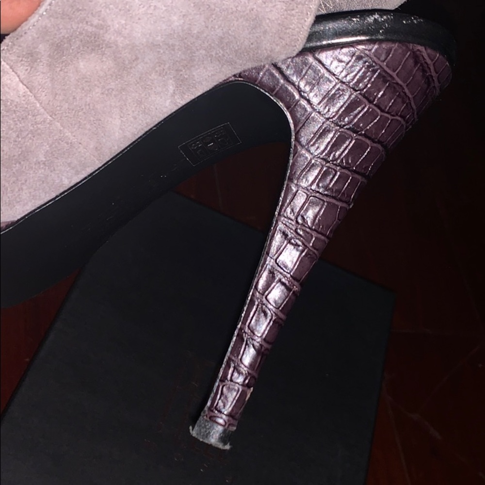 Pelle Moda Heels - Picture 3 of 3